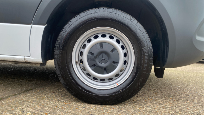 Mercedes-Benz Sprinter 315Cdi L2 Diesel Rwd 3.5t H2 Pro Van 9G-Tronic